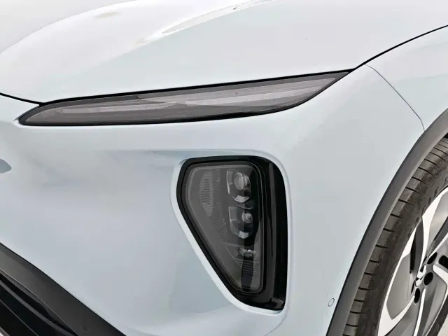 Nio ES6 — Фото автомобиля 15