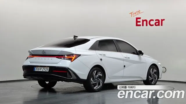 Hyundai Avante — Фото автомобиля 2
