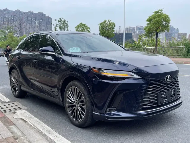 Lexus RX — Фото автомобиля 3