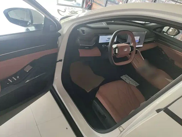 Geely Galaxy L6 — Фото автомобиля 11