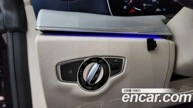 Mercedes-Benz E-Class — Фото автомобиля 26