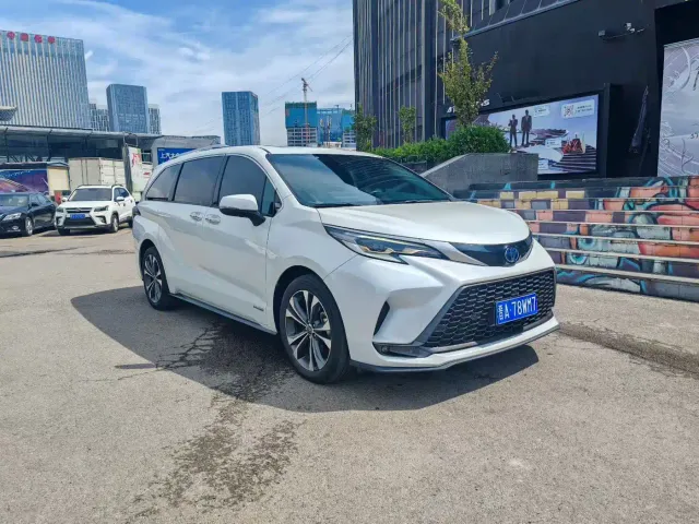 Toyota Granvia — Фото автомобиля 3