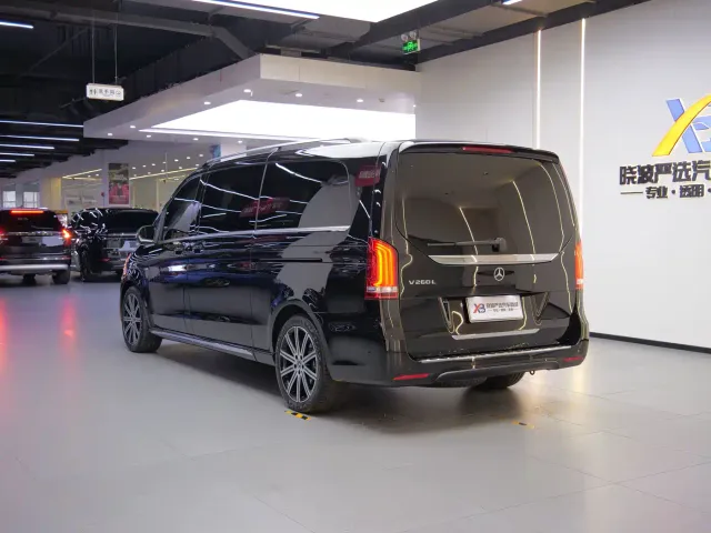 Mercedes-Benz V-Class — Фото автомобиля 3