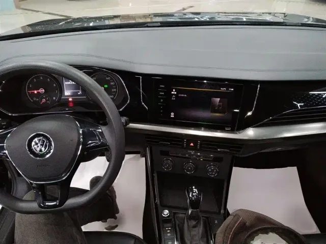 Volkswagen Passat — Фото автомобиля 5