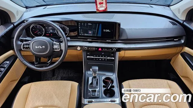 Kia Carnival Generation 4 — Фото автомобиля 7