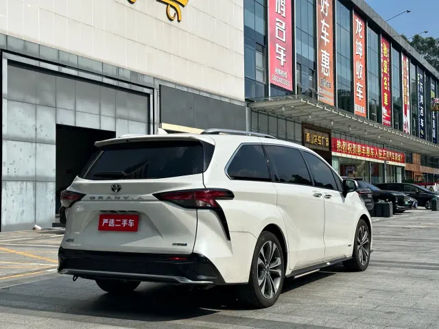 Toyota Granvia — Фото автомобиля 9
