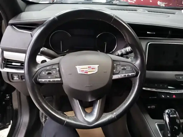 Cadillac XT4 — Фото автомобиля 10