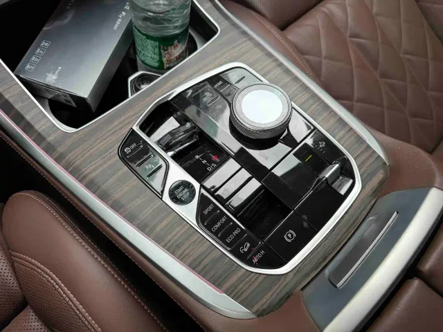 BMW X7 — Фото автомобиля 13