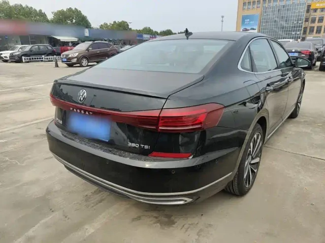 Volkswagen Passat — Фото автомобиля 6
