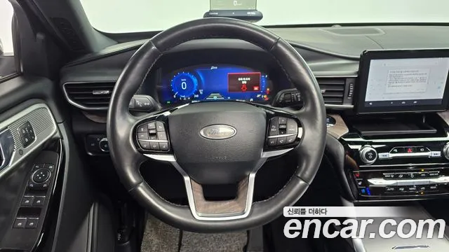 Ford Explorer Explorer 6 поколение 3.0 Platinum 4WD — Фото автомобиля 12