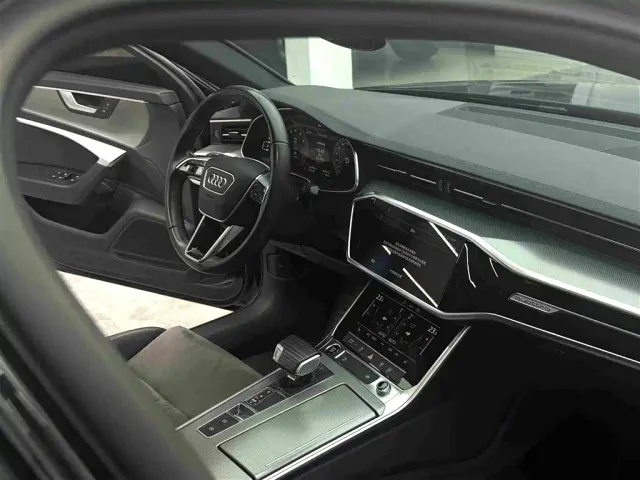 Audi A6L — Фото автомобиля 13