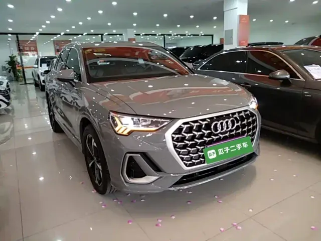 Audi Q3 — Фото автомобиля 3