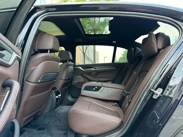BMW 5 Series — Фото автомобиля 8