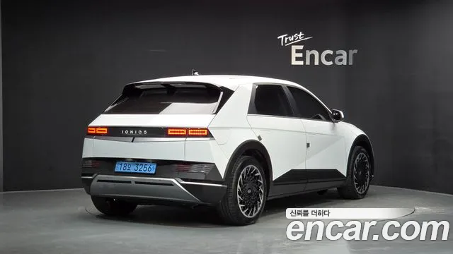 Hyundai Ioniq 5 — Фото автомобиля 2