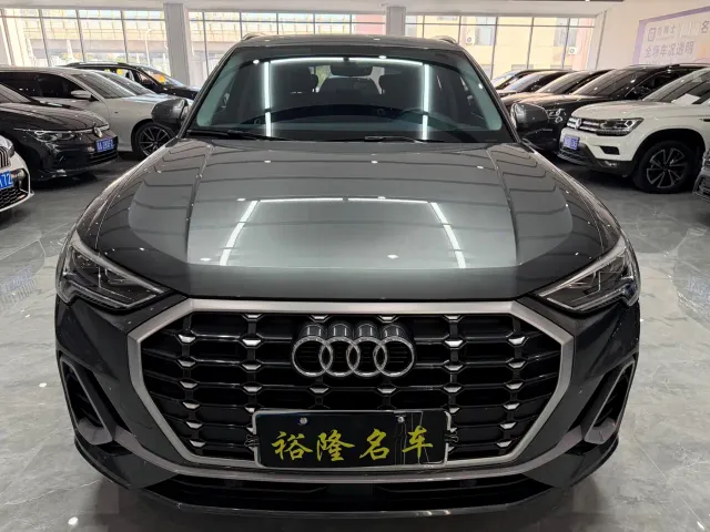 Audi Q3 — Фото автомобиля 2