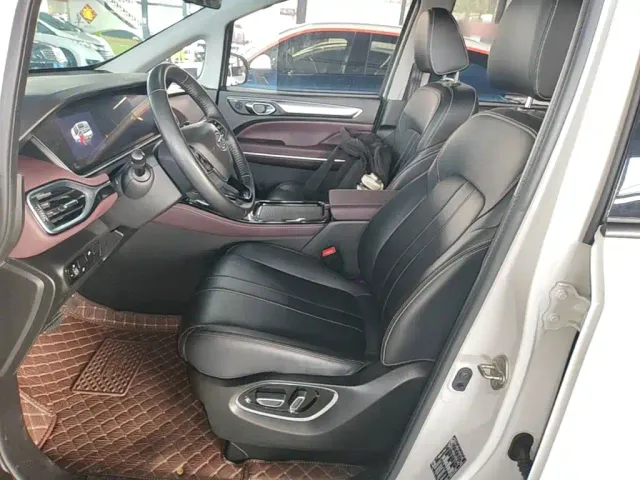 GAC Trumpchi M6 — Фото автомобиля 14