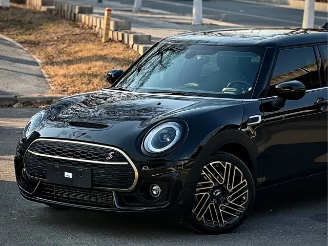 MINI Clubman — Фото автомобиля 2