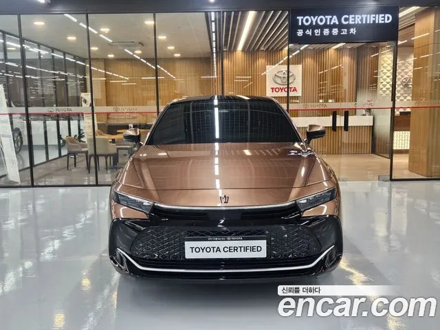 Toyota Crown — Фото автомобиля 3