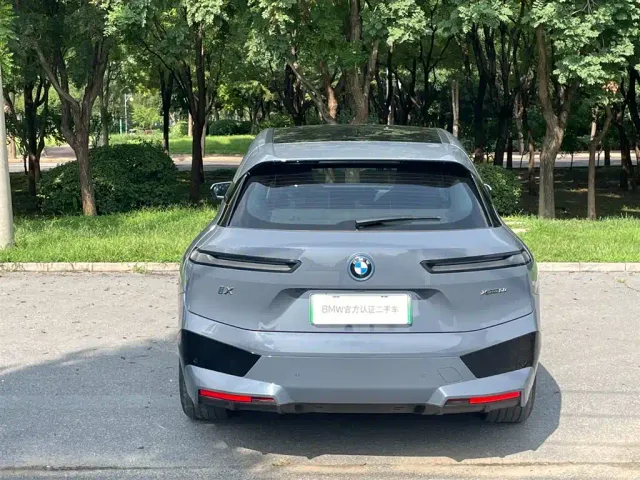 BMW iX — Фото автомобиля 5