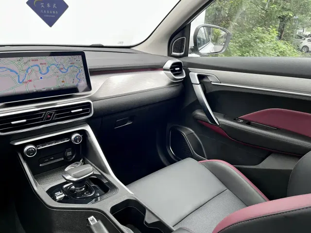Geely Binyue — Фото автомобиля 6