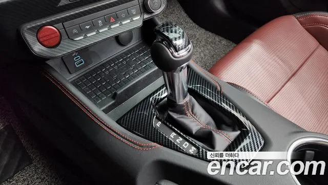Ford Mustang Mustang 7 поколение 2.3 EcoBoost Premium Кабриолет — Фото автомобиля 9