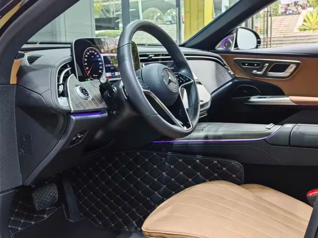 Mercedes-Benz E-Class — Фото автомобиля 8