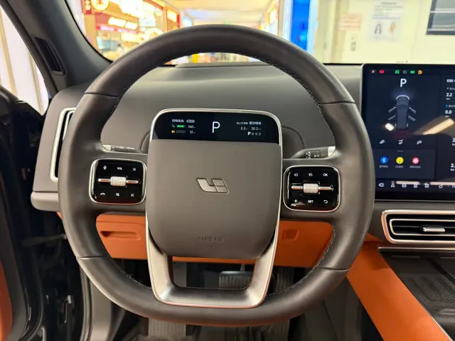 Li Auto L7 — Фото автомобиля 18