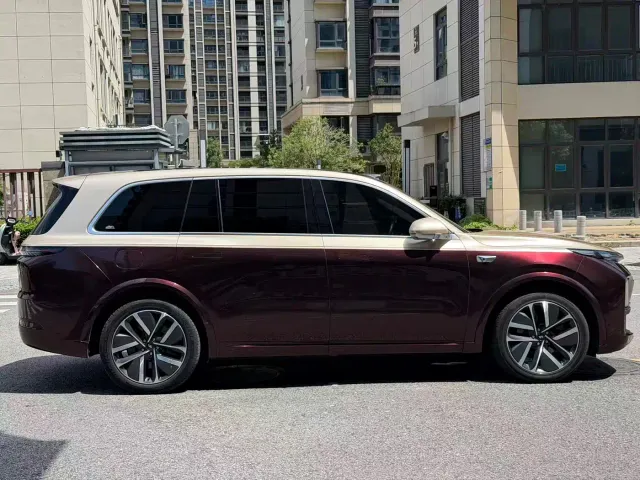 Li Auto L9 — Фото автомобиля 19