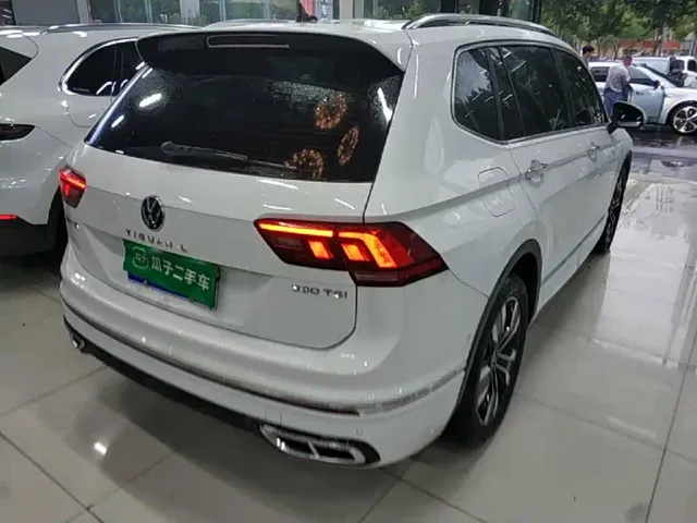 Volkswagen Tiguan L — Фото автомобиля 6
