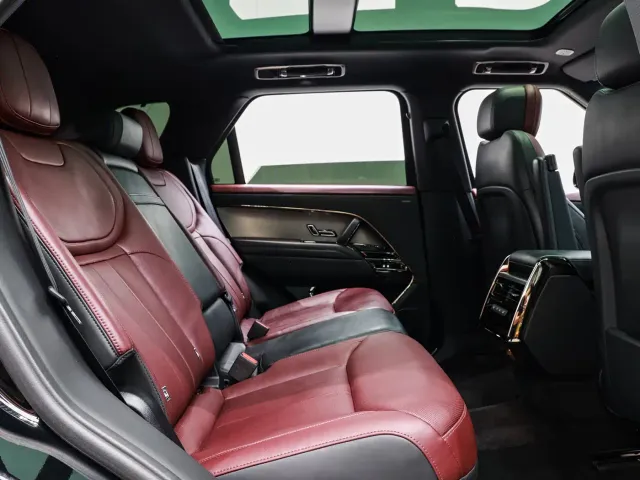 Land Rover Range Rover Sport — Фото автомобиля 11