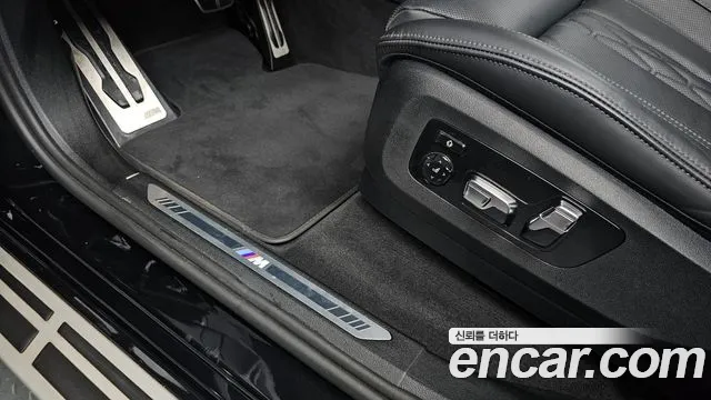 BMW X7 — Фото автомобиля 27