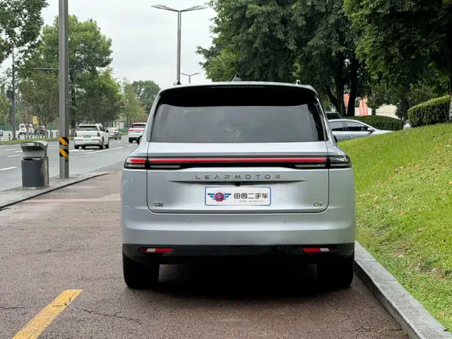Leapmotor C16 — Фото автомобиля 5