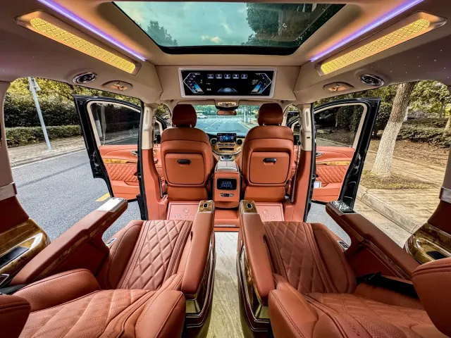 Mercedes-Benz V-Class — Фото автомобиля 13