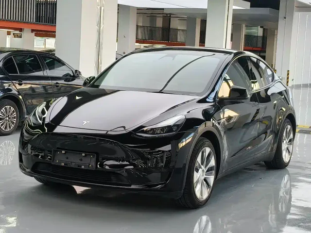Фотография автомобиля — Tesla Model Y