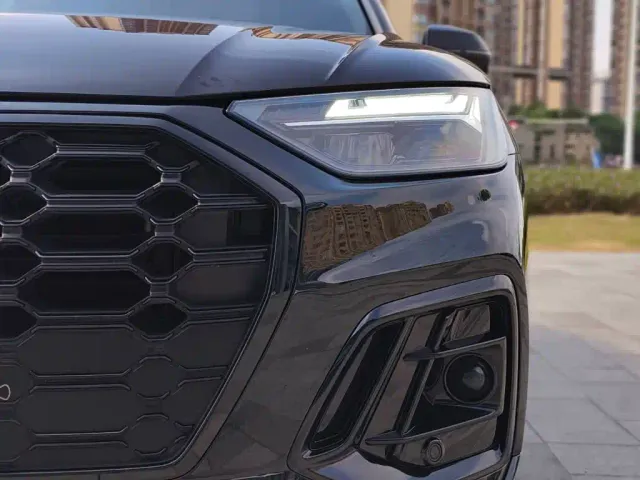Audi Q5L — Фото автомобиля 9