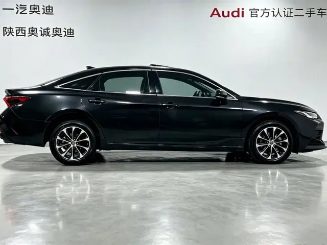 Toyota Avalon — Фото автомобиля 3
