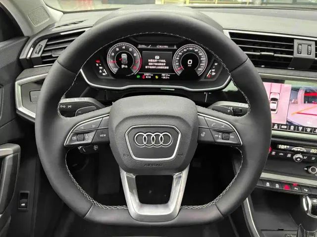 Audi Q3 — Фото автомобиля 8