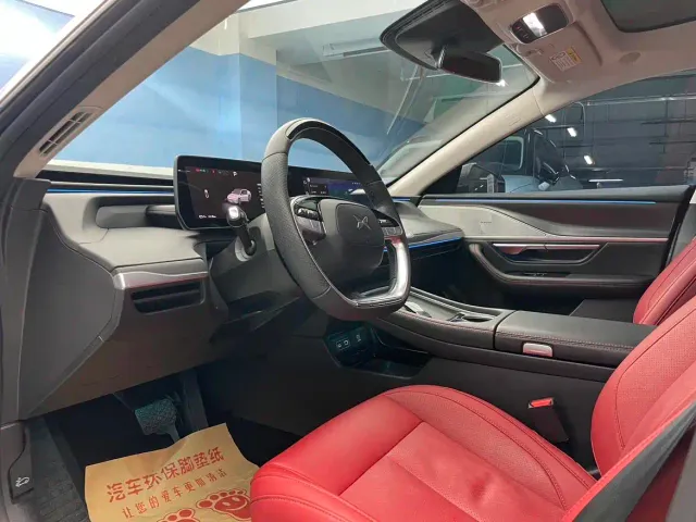 Xpeng P7 — Фото автомобиля 12