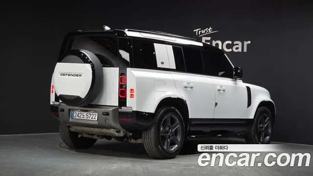 Land Rover Defender — Фото автомобиля 2