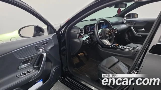 Mercedes-Benz A-Class W177 — Фото автомобиля 10