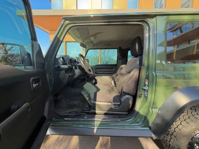 Suzuki Jimny — Фото автомобиля 11
