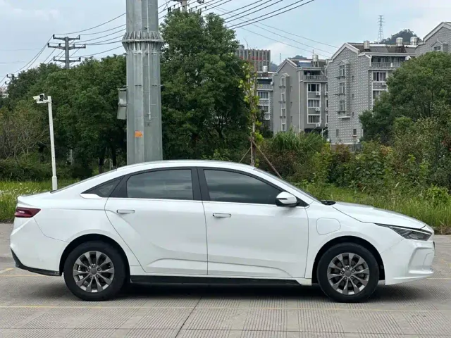 Geely Geometry A — Фото автомобиля 20