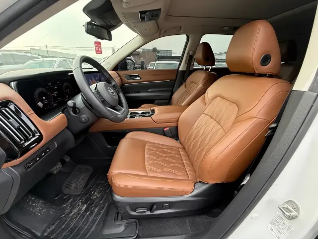 Nissan Terra — Фото автомобиля 6