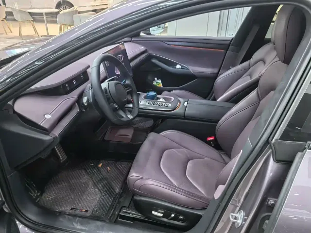 Xiaomi SU7 — Фото автомобиля 6