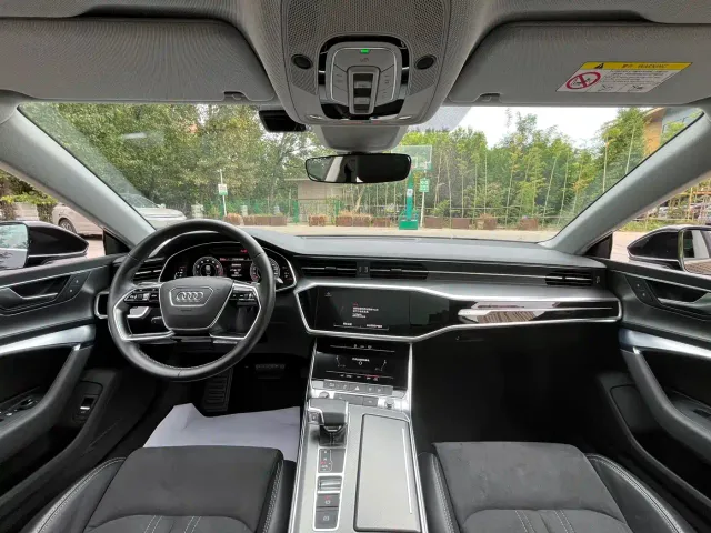Audi A7L — Фото автомобиля 12
