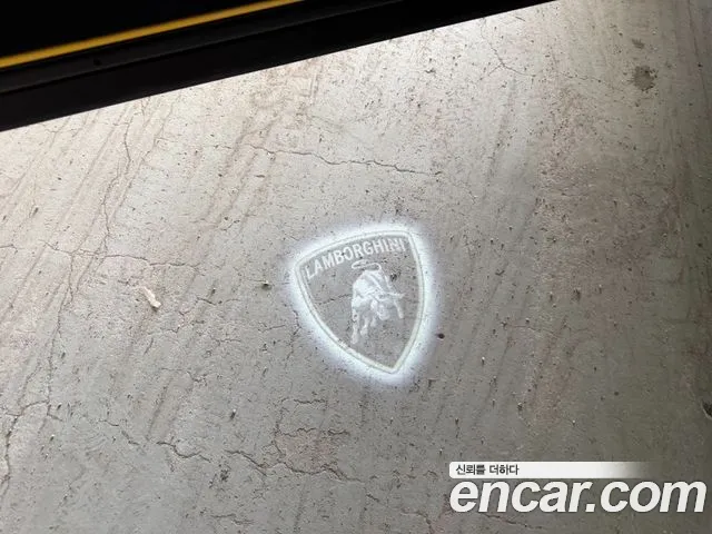 Lamborghini Urus — Фото автомобиля 17