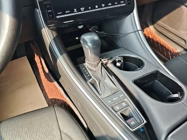 Toyota Avalon — Фото автомобиля 13