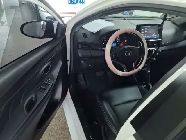 Toyota Vios FS — Фото автомобиля 15