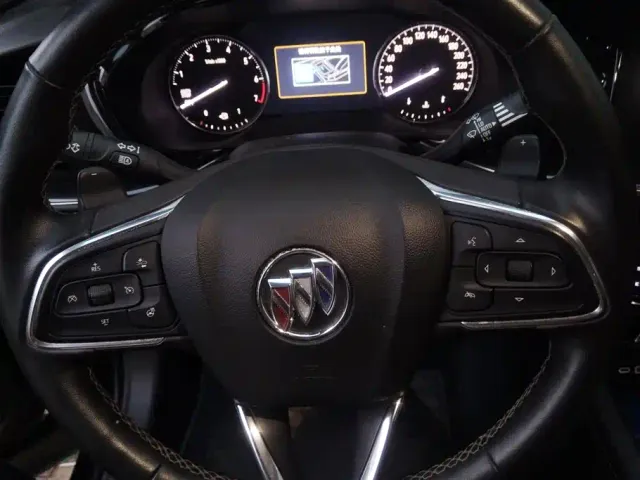 Buick Envision Plus — Фото автомобиля 15