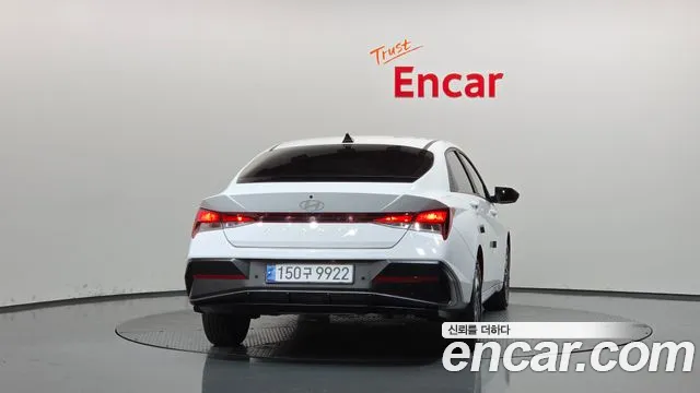 Hyundai Avante CN7 — Фото автомобиля 4